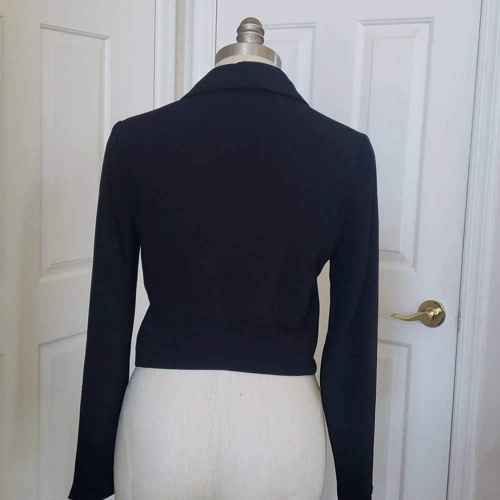 H&M Black Cropped Tuxedo Blazer Jacket Size 4 Structured